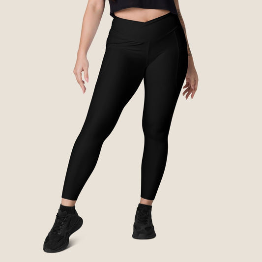 CALM MOVE Leggings in black, soft recycled fabric made for calm energy.