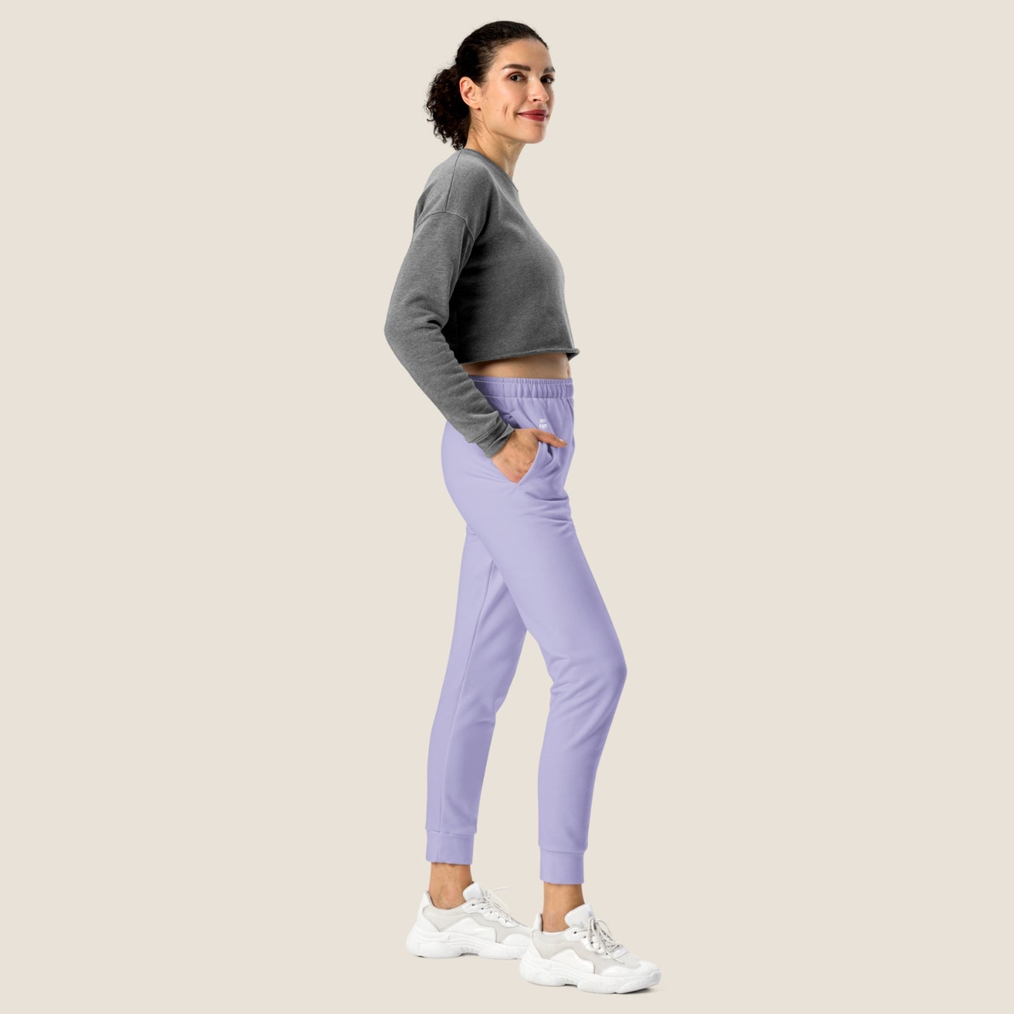 recycled woman jogger in lavender