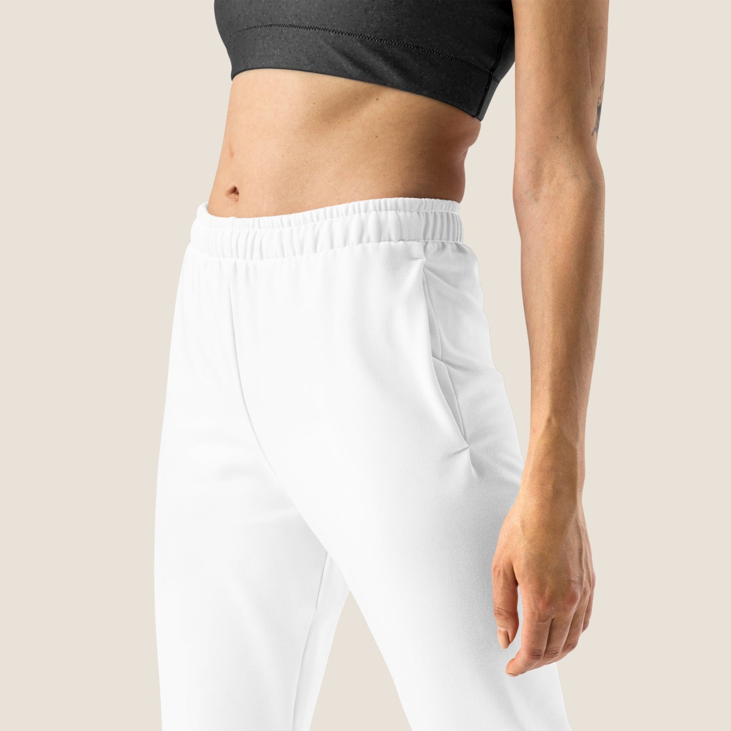 recycled woman jogger in white