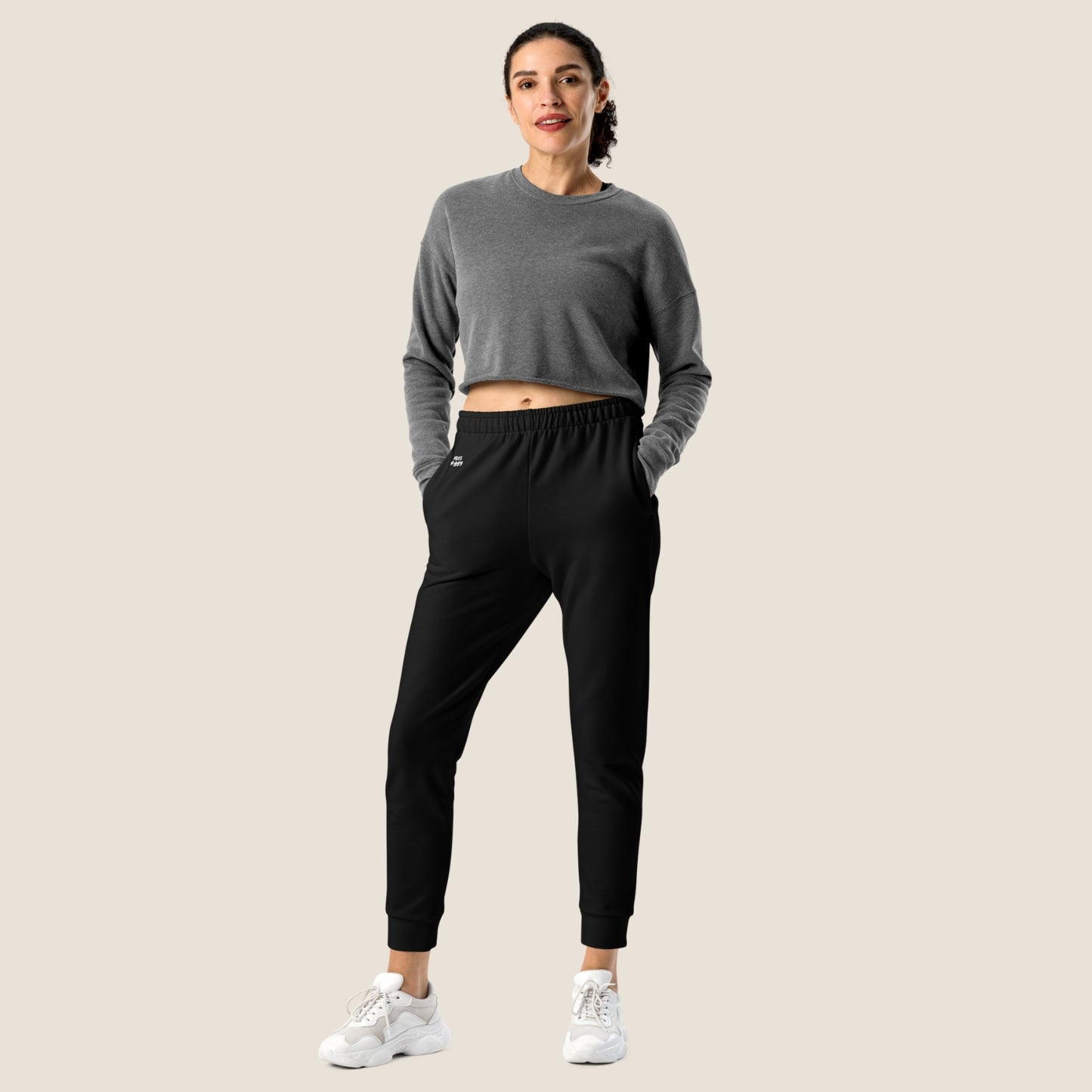 recycled woman jogger in black