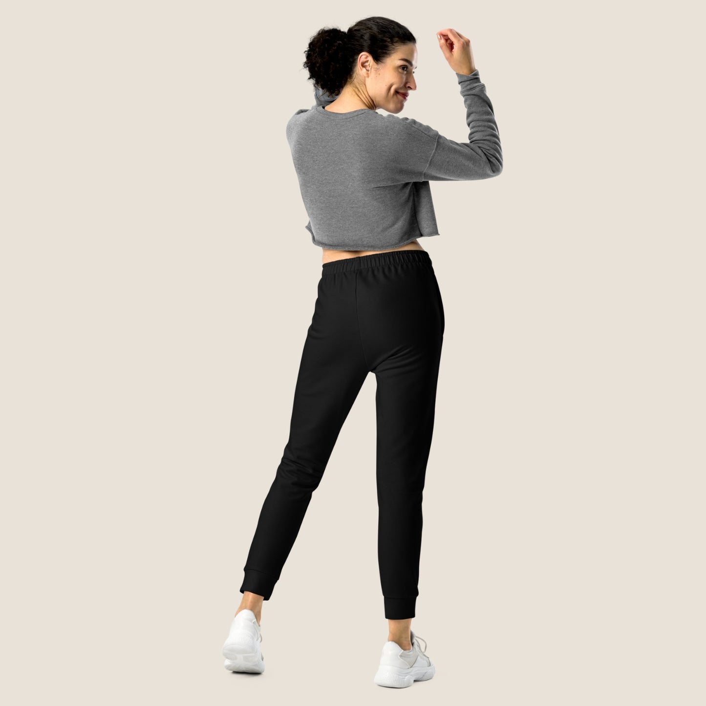 recycled woman jogger in black