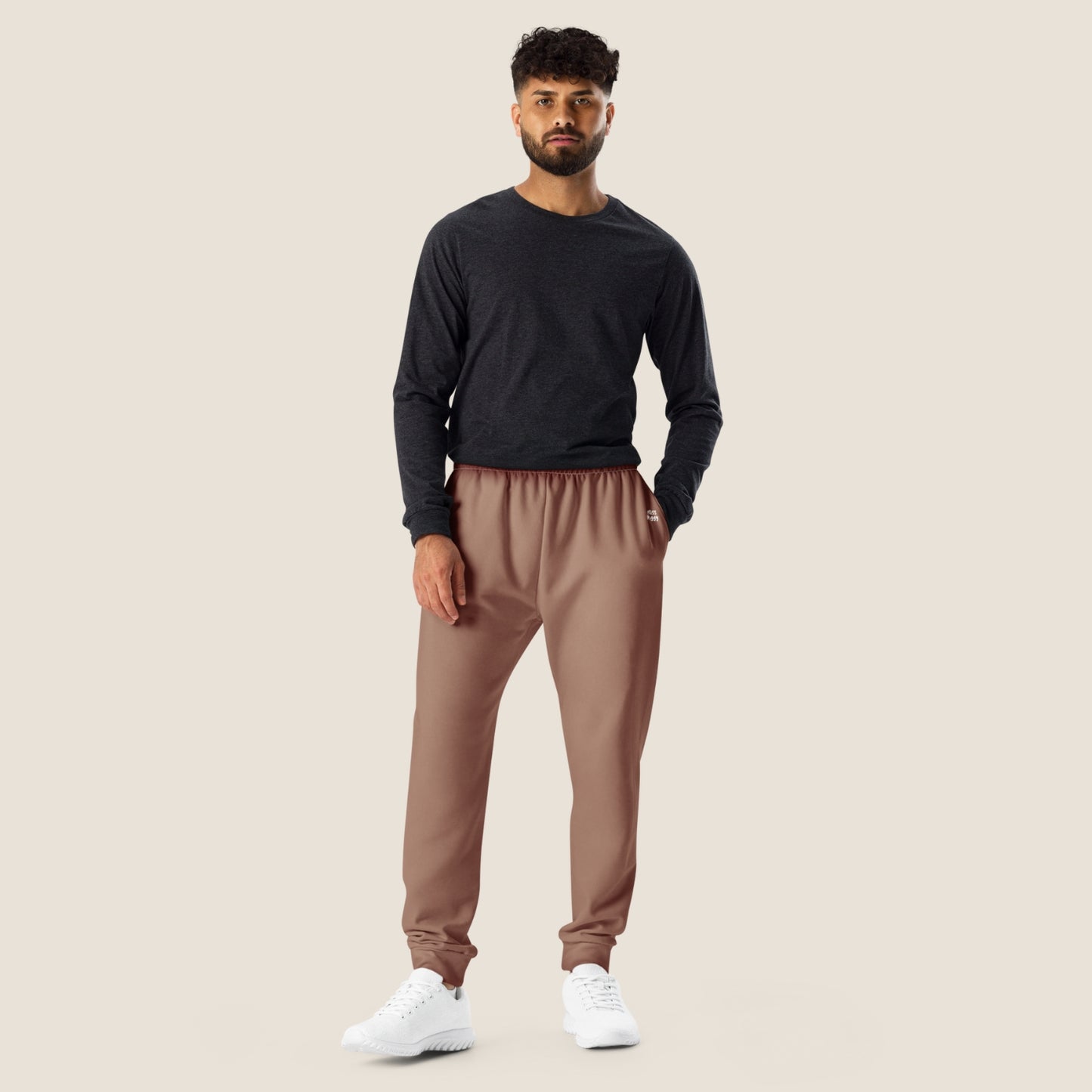 recycled men jogger in mocha mousse