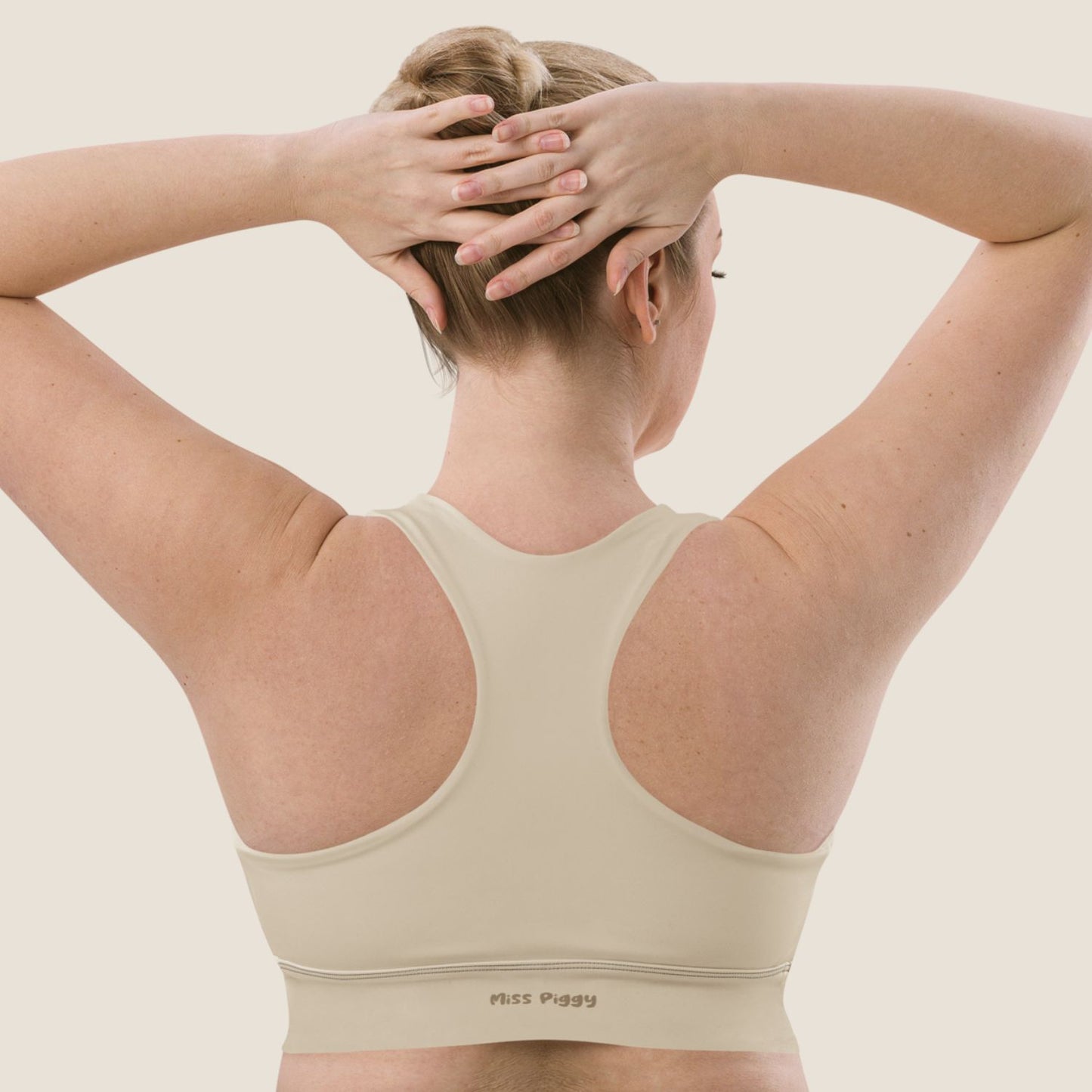 CALM MOVE Top in desert beige, minimal sustainable activewear by Miss Piggy – Soulwear.