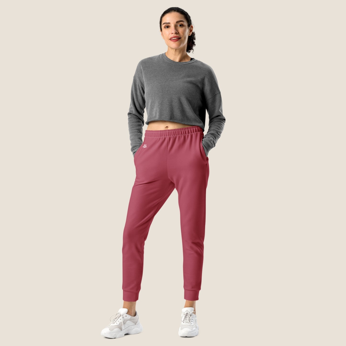 recycled woman jogger in hippie pink
