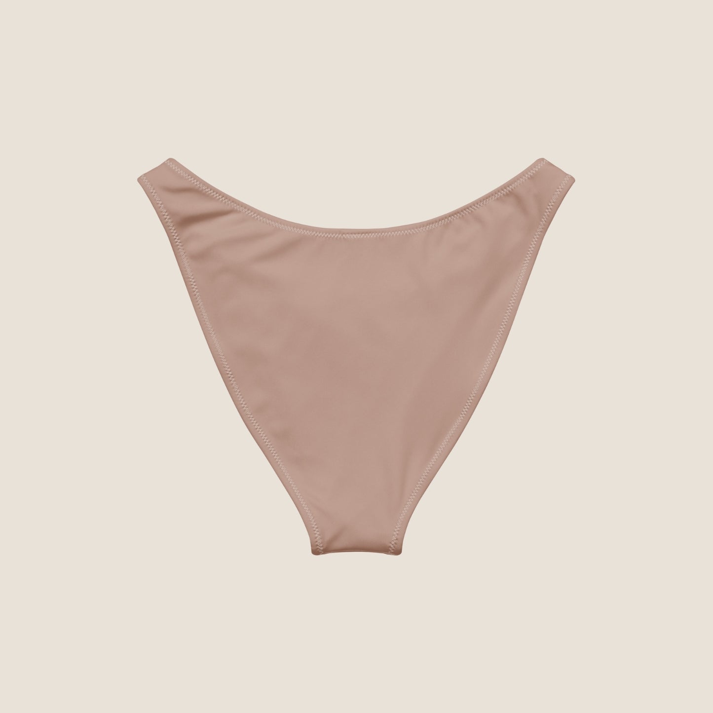 V-cut bikini bottom from the MALVA capsule - designed for comfort, movement and quiet confidence. Made from recycled materials.