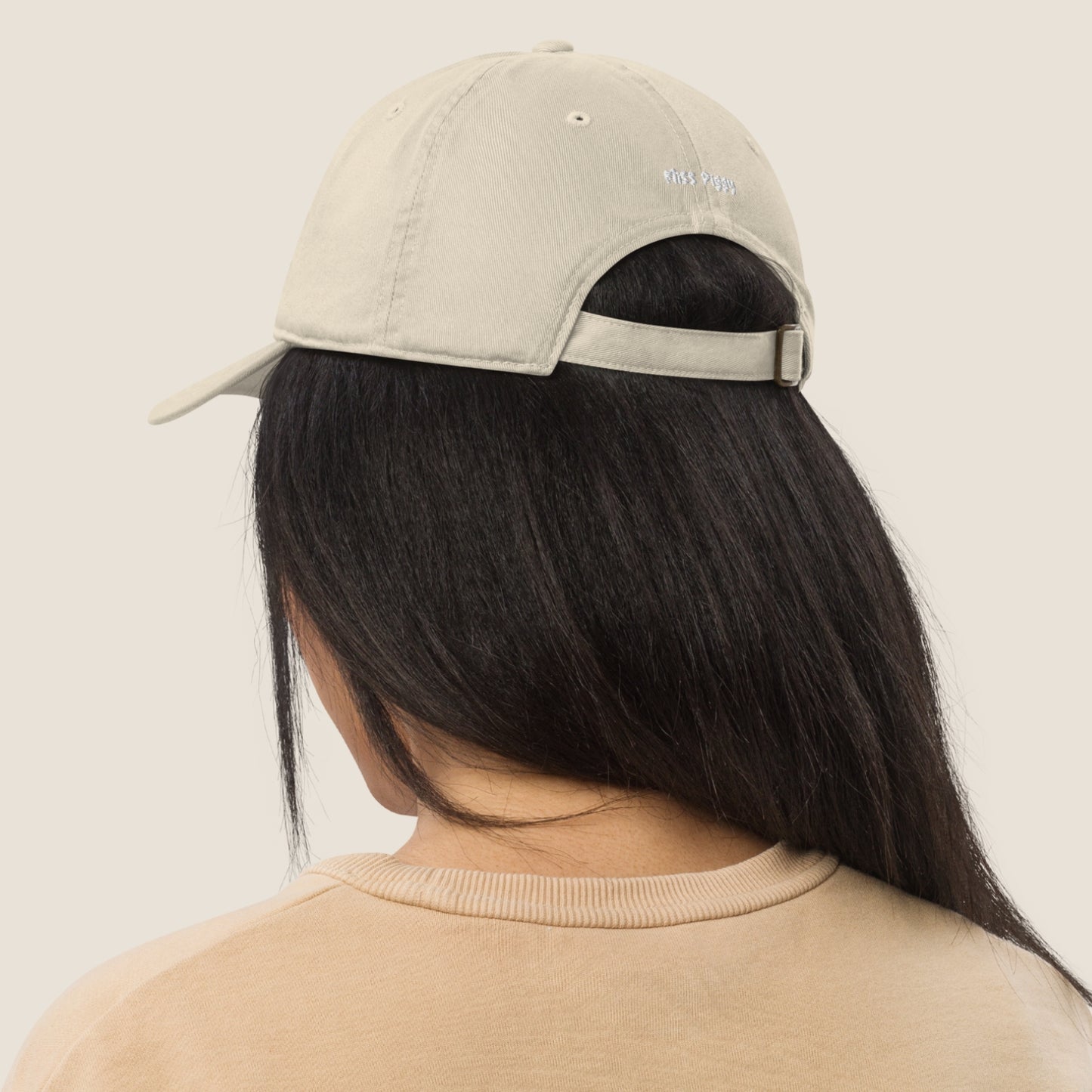 SOUL organic cap by Miss Piggy – sustainable soulwear accessory in natural tone