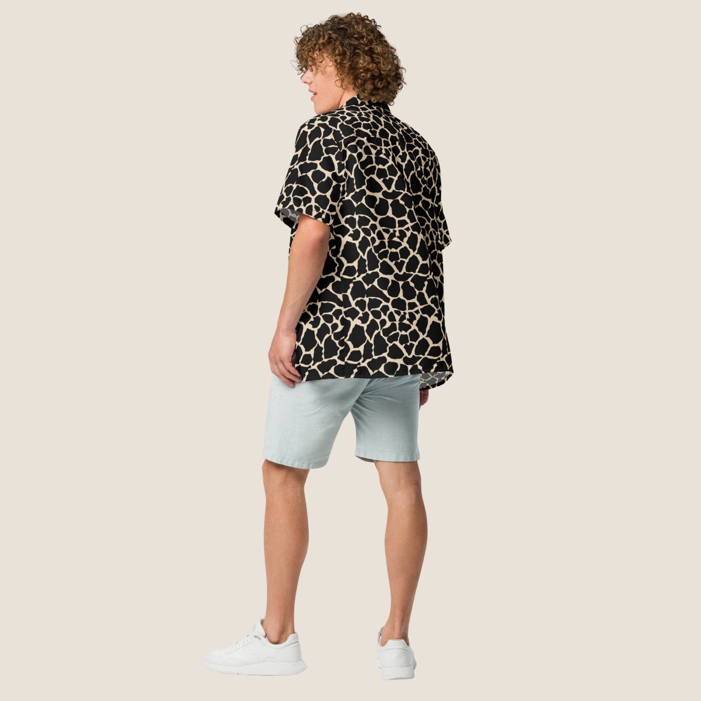 UNSEEN recycled shirt by Miss Piggy – featherlight soulwear capsule piece