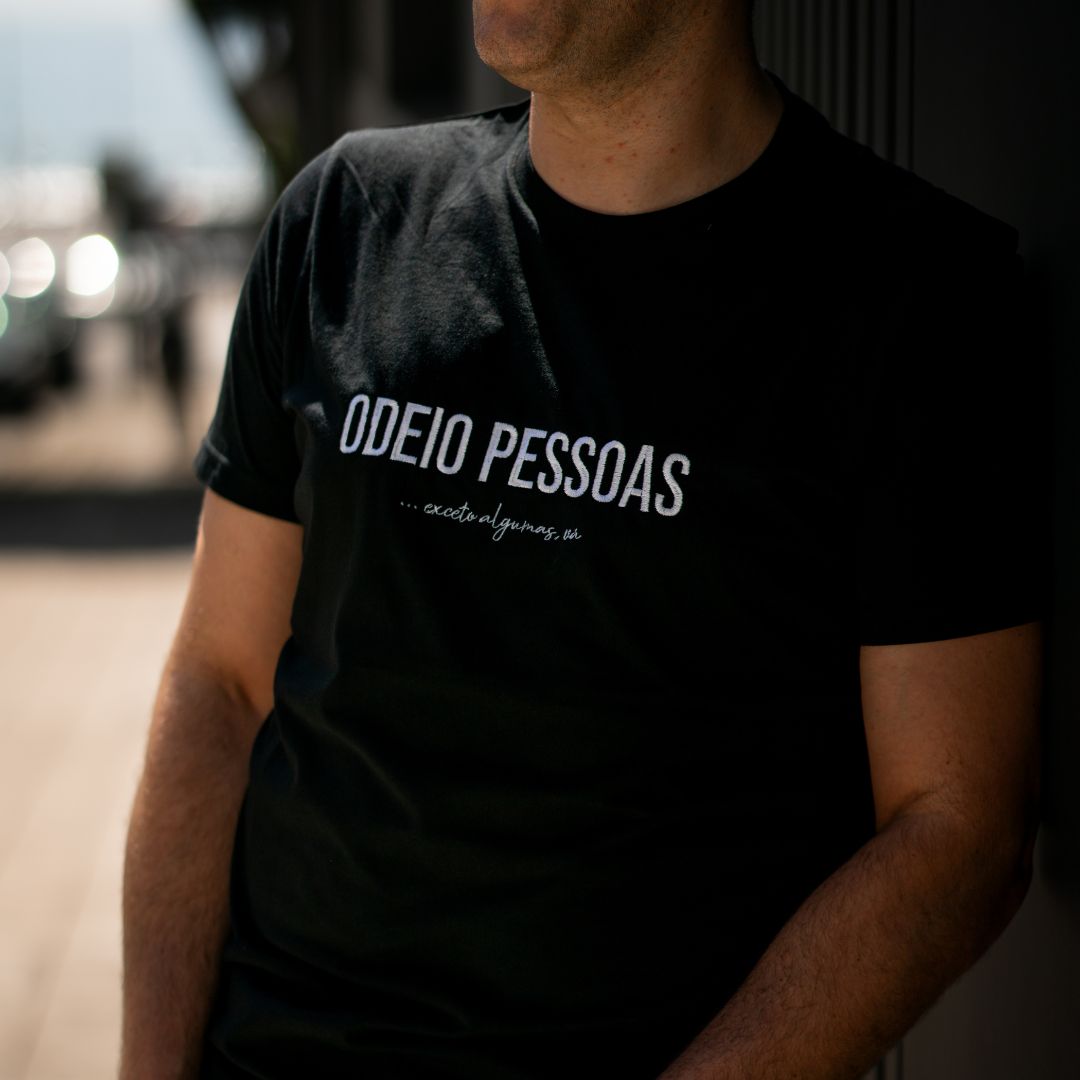 BLACK ODEIO PESSOAS (ALGUMAS) Organic T-shirt