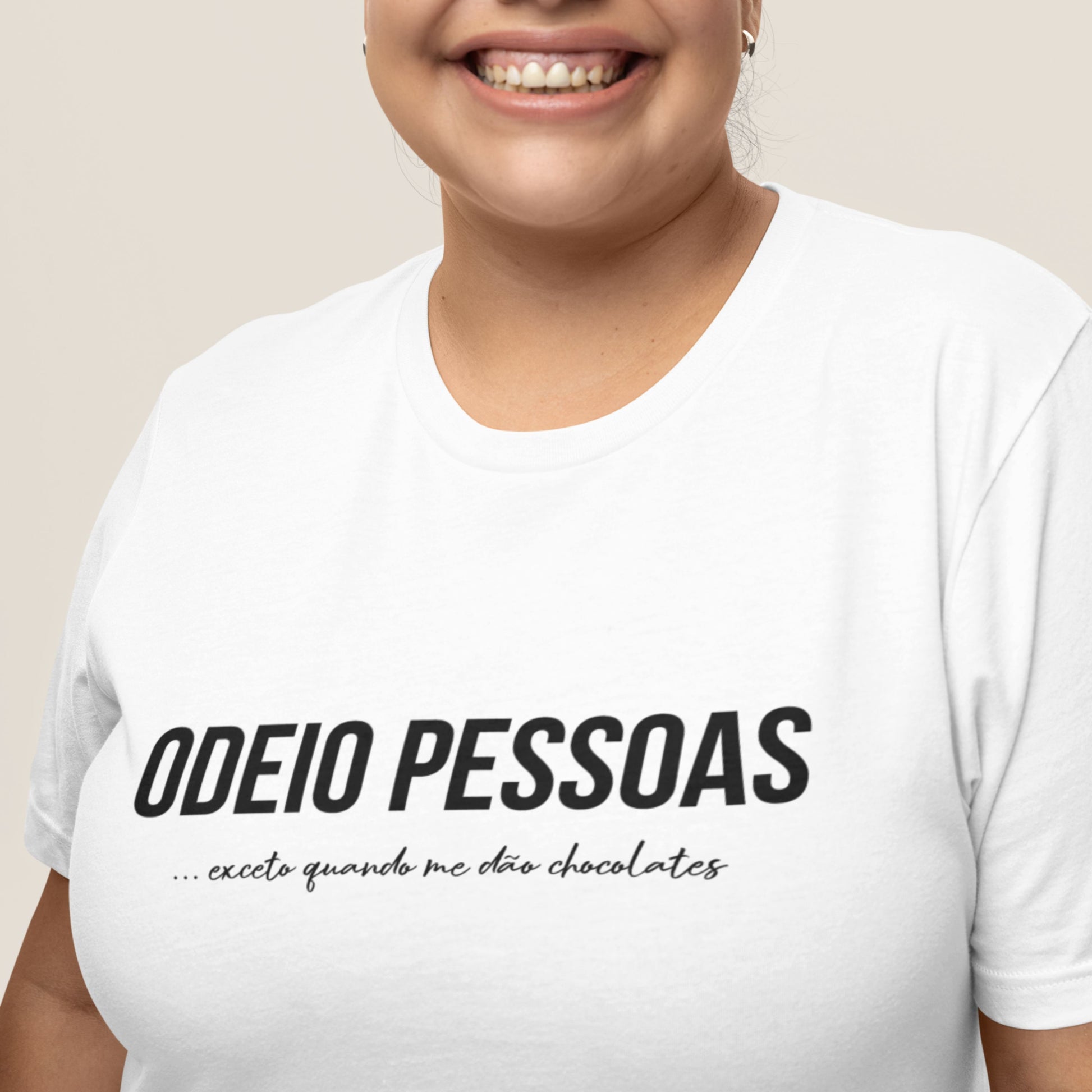 WHITE ODEIO PESSOAS (CHOCOLATES) Organic T-shirt