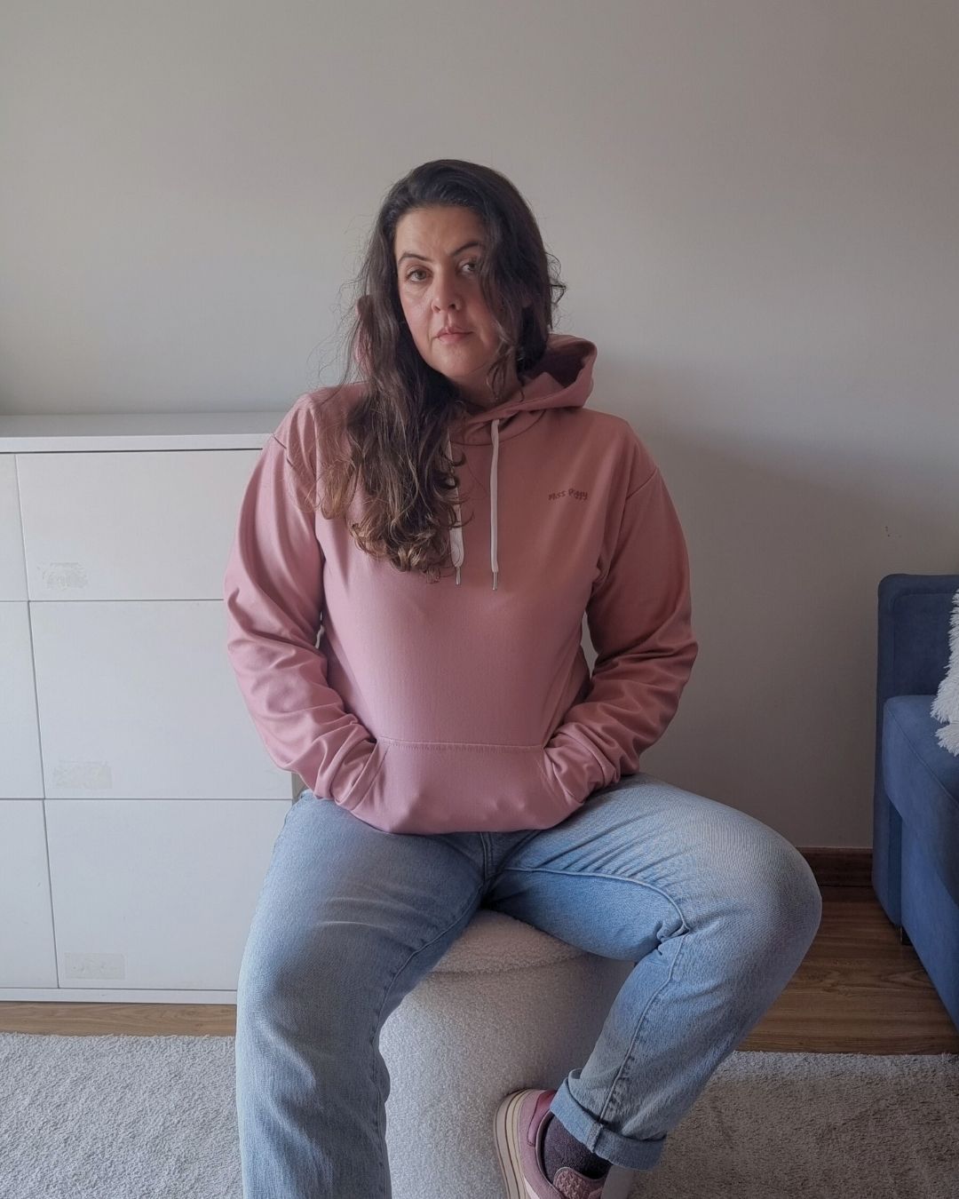 MISS PIGGY BASICS Recycled Hoodie in clay pink with mauve print, sustainable comfort made from recycled polyester.