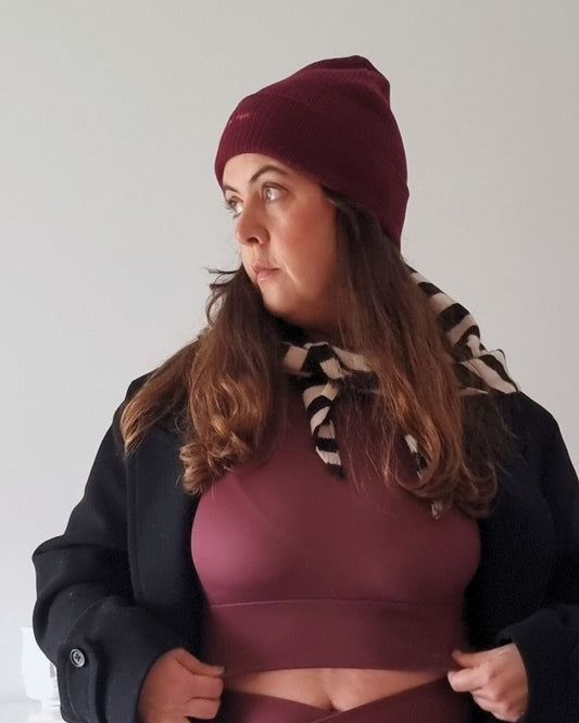 EMBER organic cotton beanie in burgundy embroidered in lipstick pink thread by Miss Piggy – Soulwear.