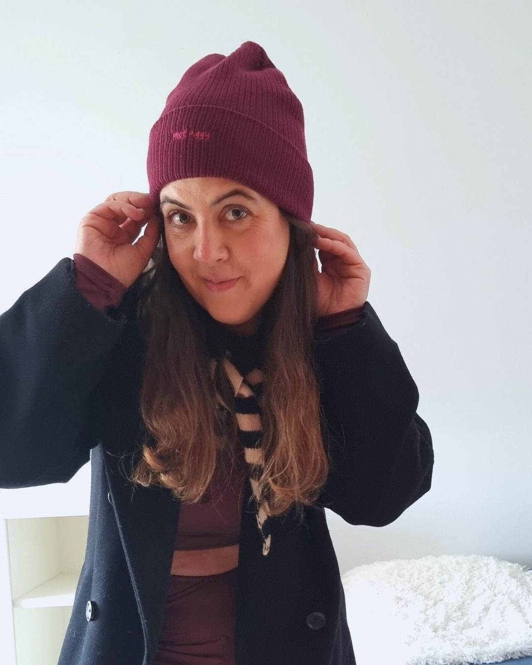 EMBER organic cotton beanie in burgundy embroidered in lipstick pink thread by Miss Piggy – Soulwear.