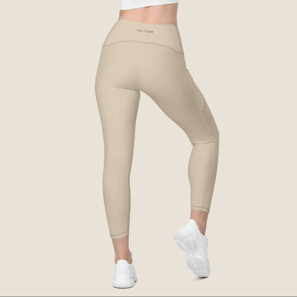 CALM MOVE Leggings in desert beige, soft recycled fabric made for calm energy.