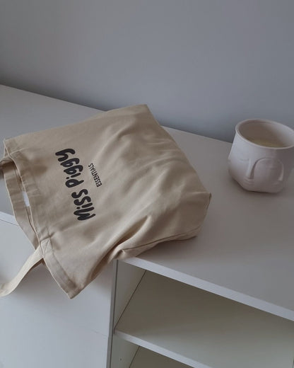 CARRY Shopper in oyster dark tone, organic cotton tote bag by Miss Piggy – Soulwear.