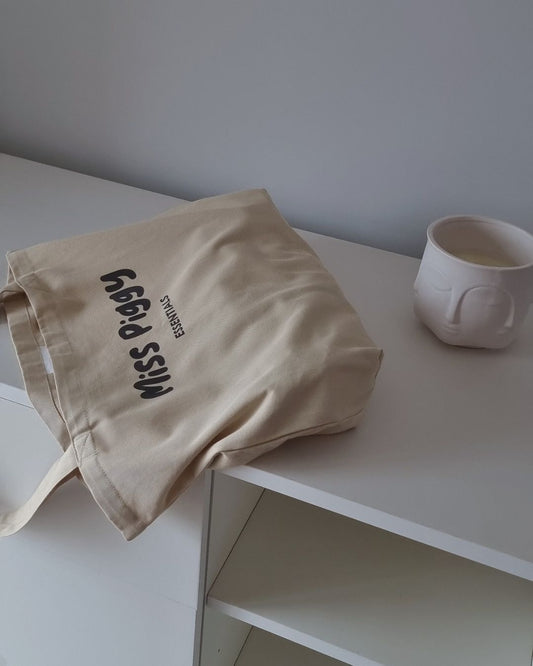 CARRY Shopper in oyster dark tone, organic cotton tote bag by Miss Piggy – Soulwear.