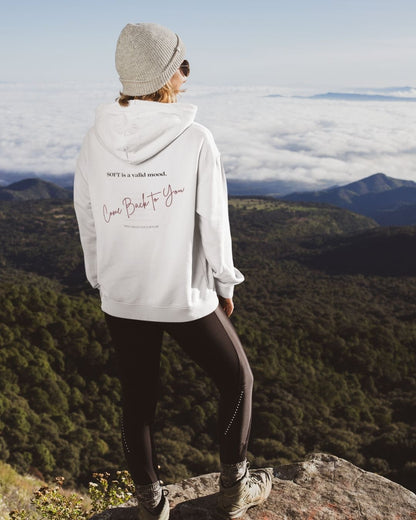 COME BACK Organic Hoodie in white with burgundy print, sustainable comfort made from organic cotton.