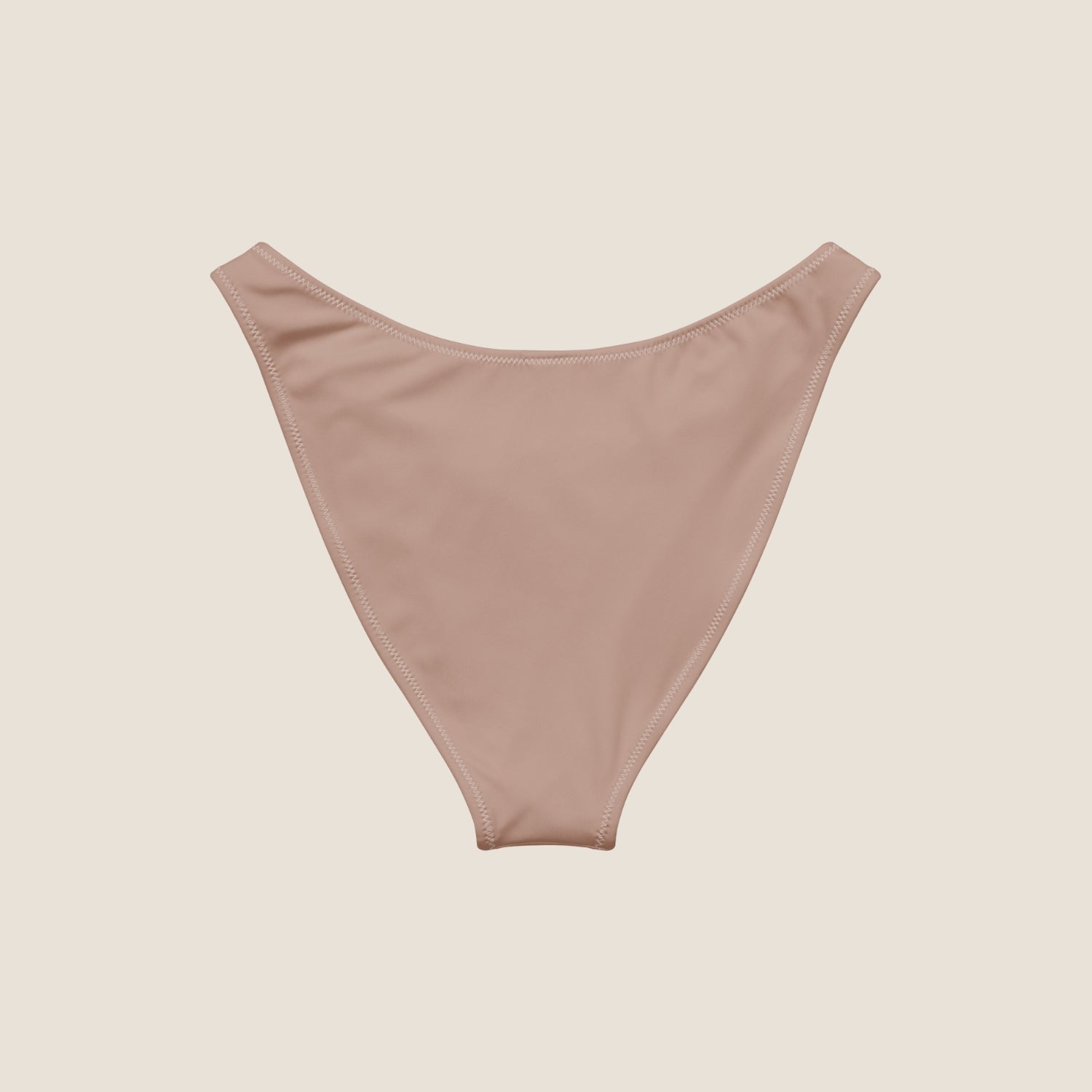 V-cut bikini bottom from the MALVA capsule - designed for comfort, movement and quiet confidence. Made from recycled materials.