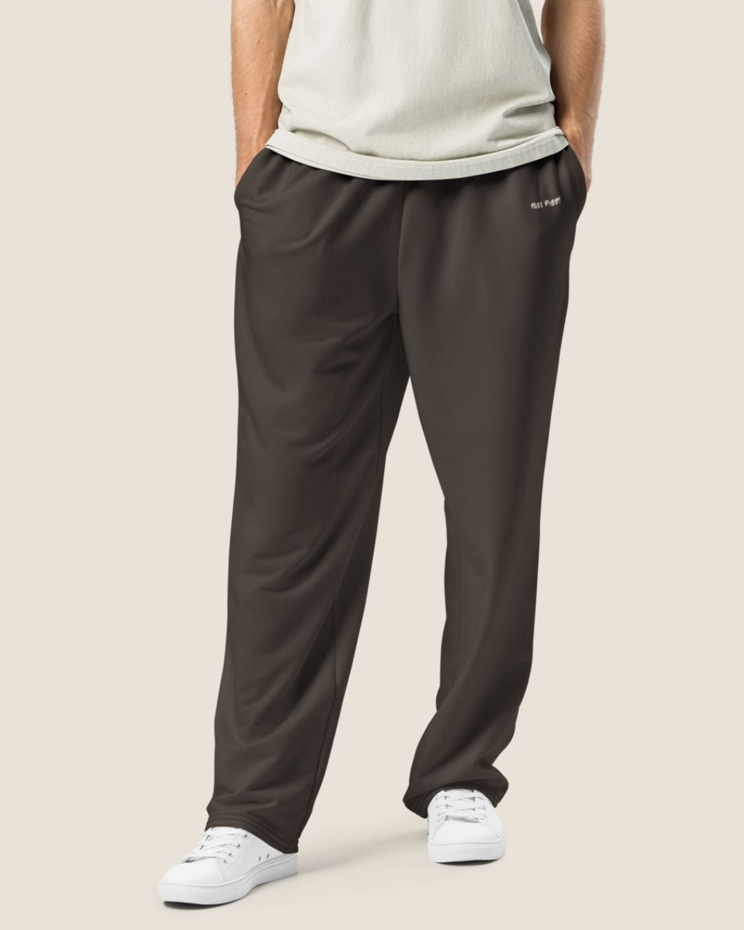 MISS PIGGY BASIC WIDE SWEATPANTS incharcoal with off-white print, made from recycled materials.