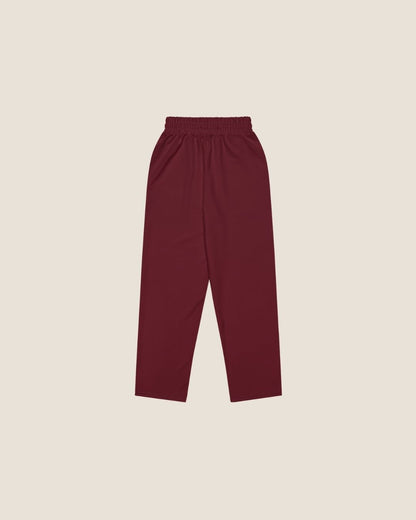 MISS PIGGY BASIC WIDE SWEATPANTS in burgundy with white print, made from recycled materials.