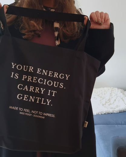 YOUR ENERGY Shopper in black, organic cotton tote bag by Miss Piggy – Soulwear.